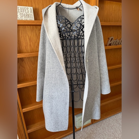 UNIQLO Women's Double Face Hooded Coat - Picture 5 of 9